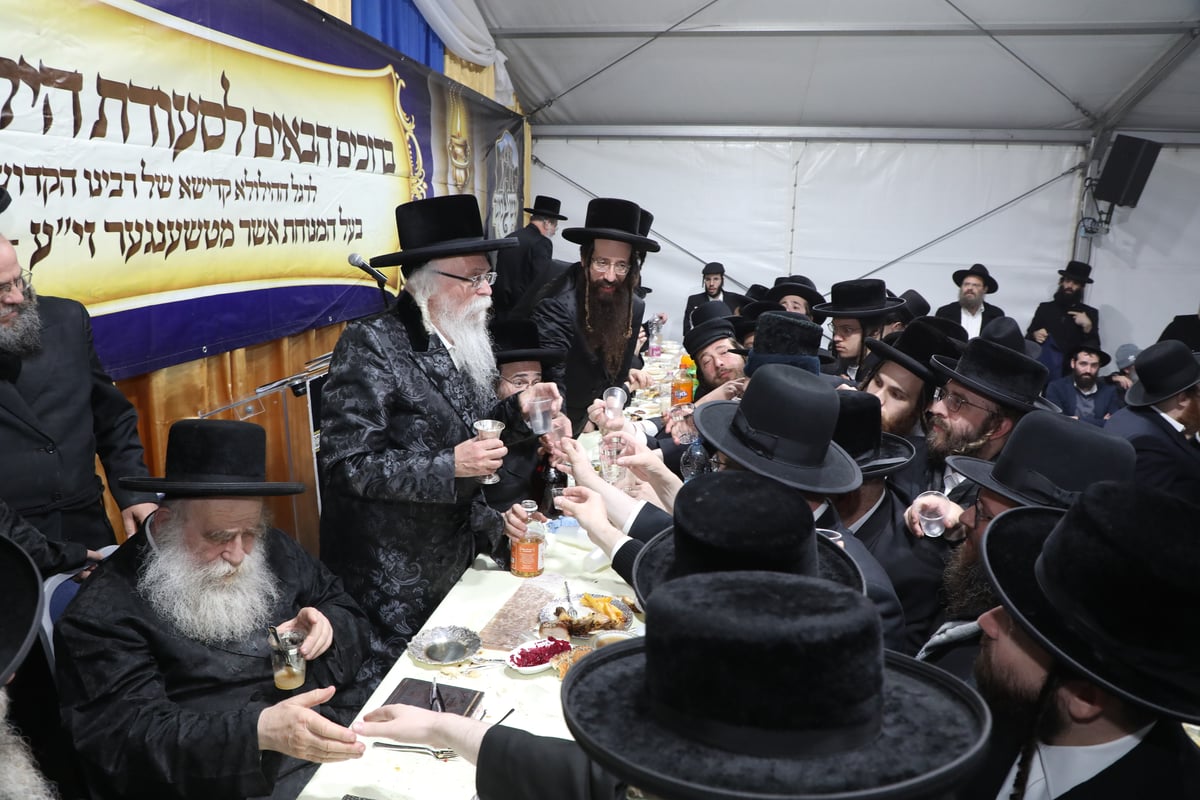 הונגריה: הילולת הרה"ק בעל ה'מנוחת אשר' מטשענגער זיע"א