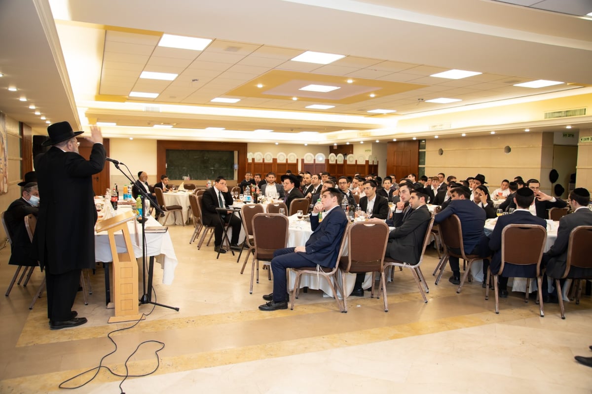 בישיבת דרך חכמה סיימו את הש"ס לע"נ אבא של החבר