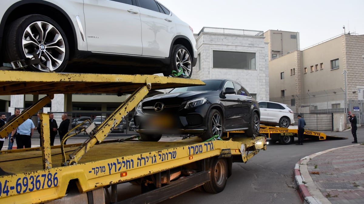 נדל"ן, מזומן ורכבי יוקרה התפיסה של המשטרה בכפר מנדא