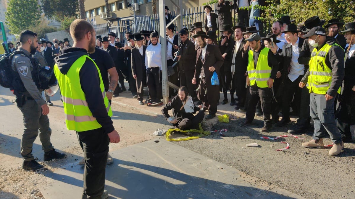 בר אילן: המשטרה מתיזה בואש על מפגינים