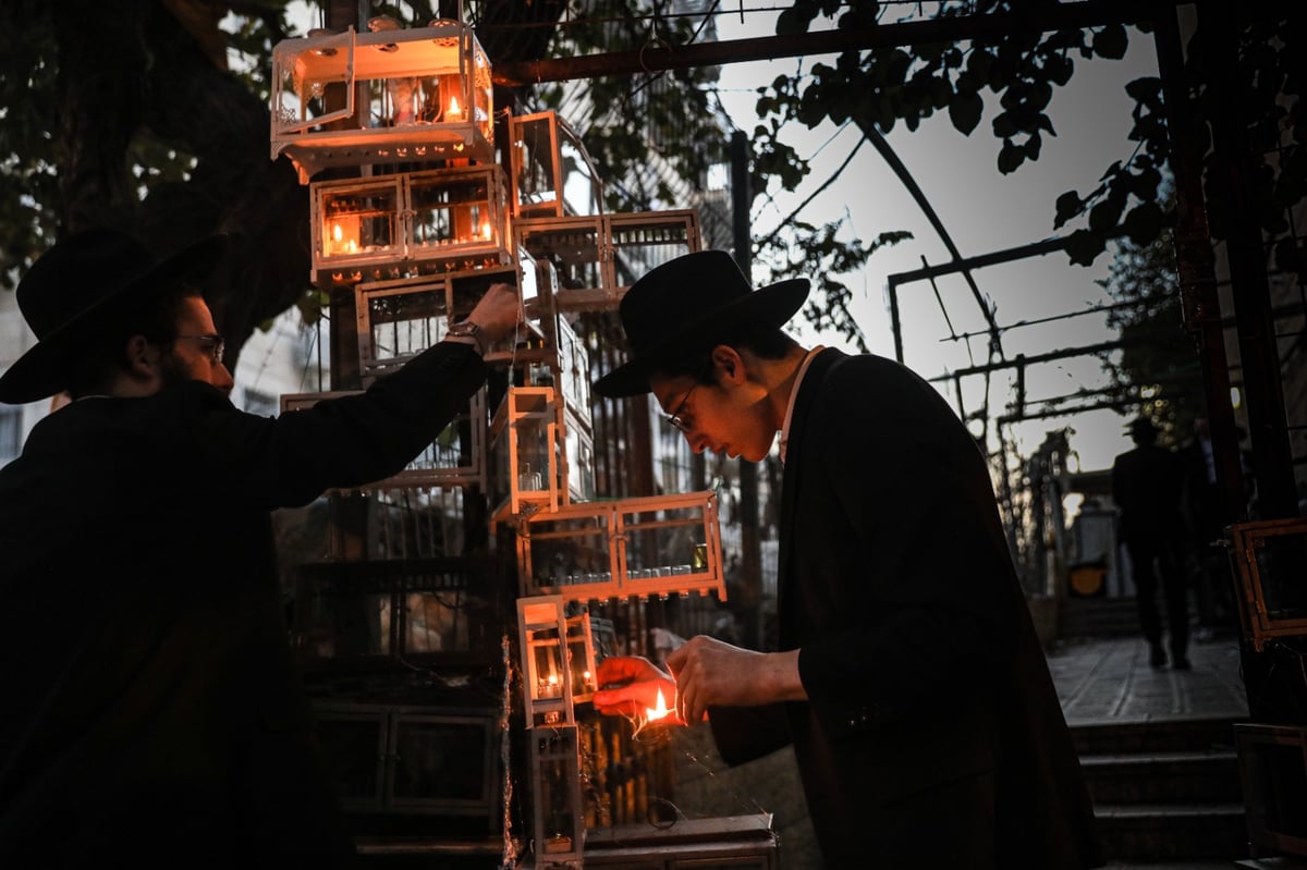 הדלקת נרות חנוכה ברחובותיה של  ירושלים