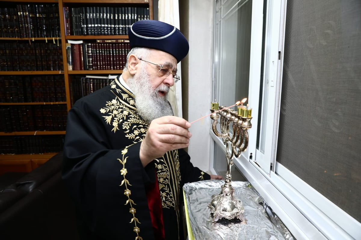 תיעוד: ההדלקה של הראשון לציון הגר"י יוסף