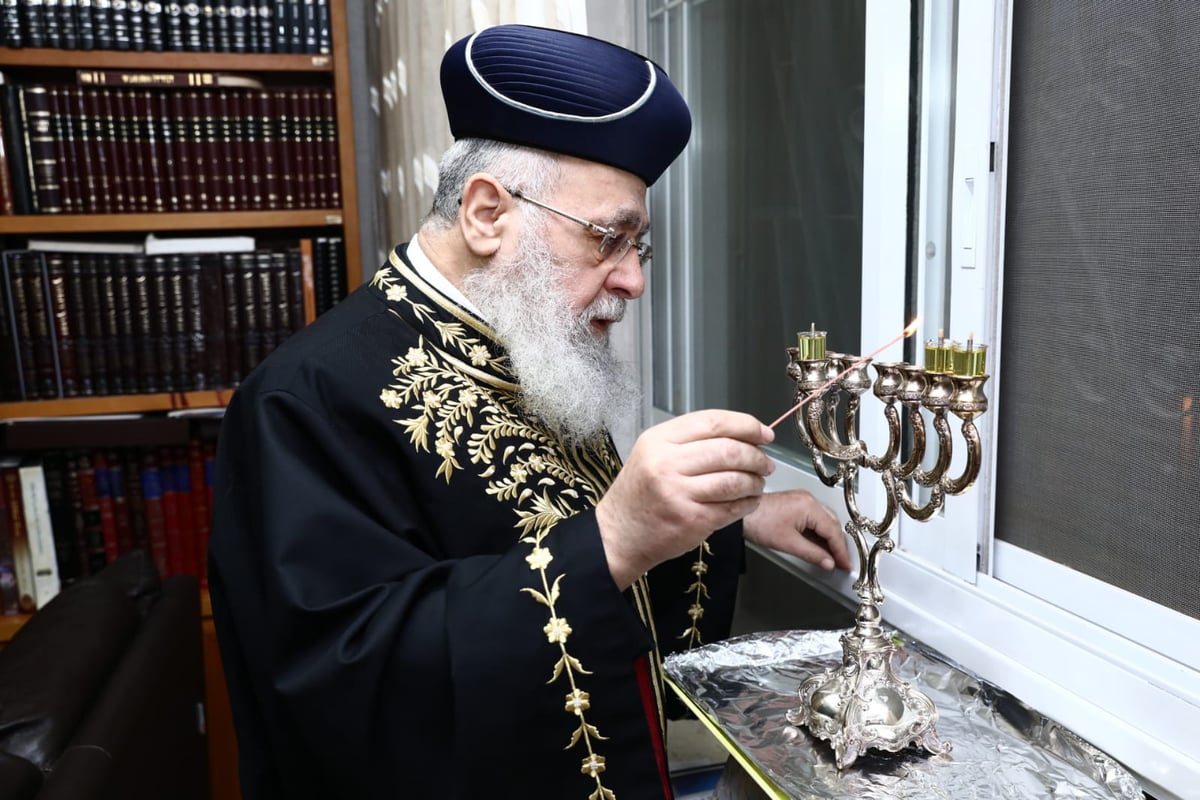 תיעוד: ההדלקה של הראשון לציון הגר"י יוסף