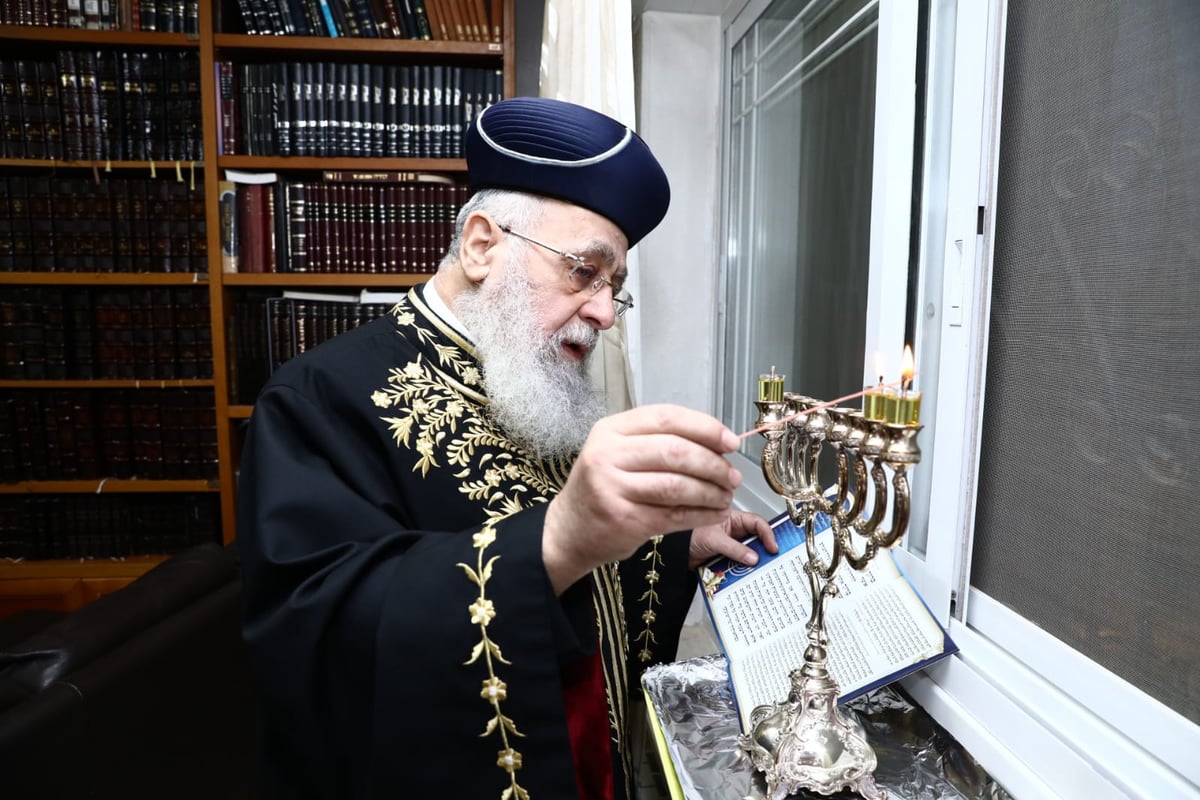 תיעוד: ההדלקה של הראשון לציון הגר"י יוסף