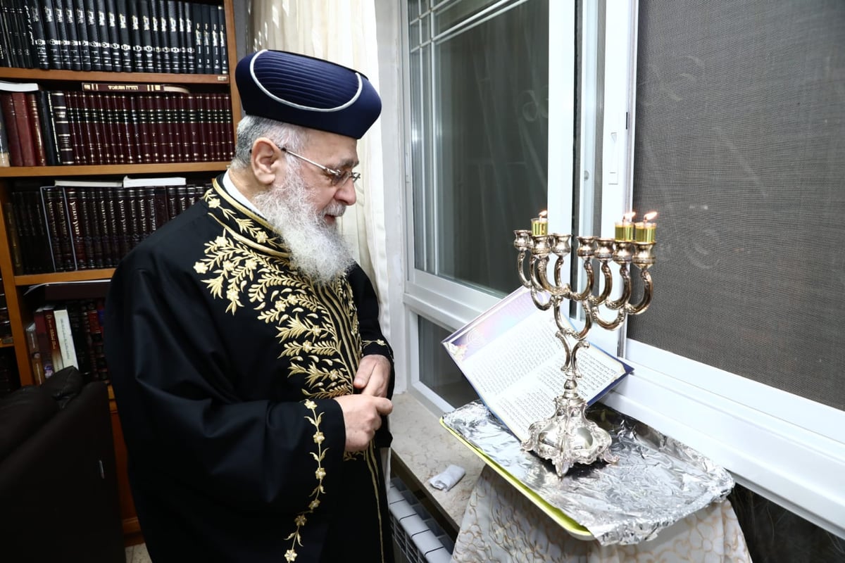 תיעוד: ההדלקה של הראשון לציון הגר"י יוסף