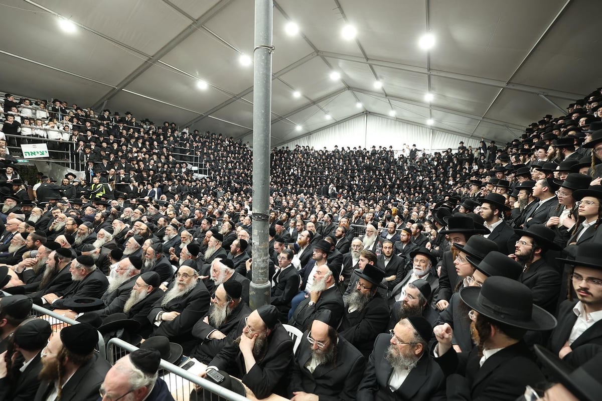 הדלקת הנר הראשון של הגר"ש אלתר • צפו