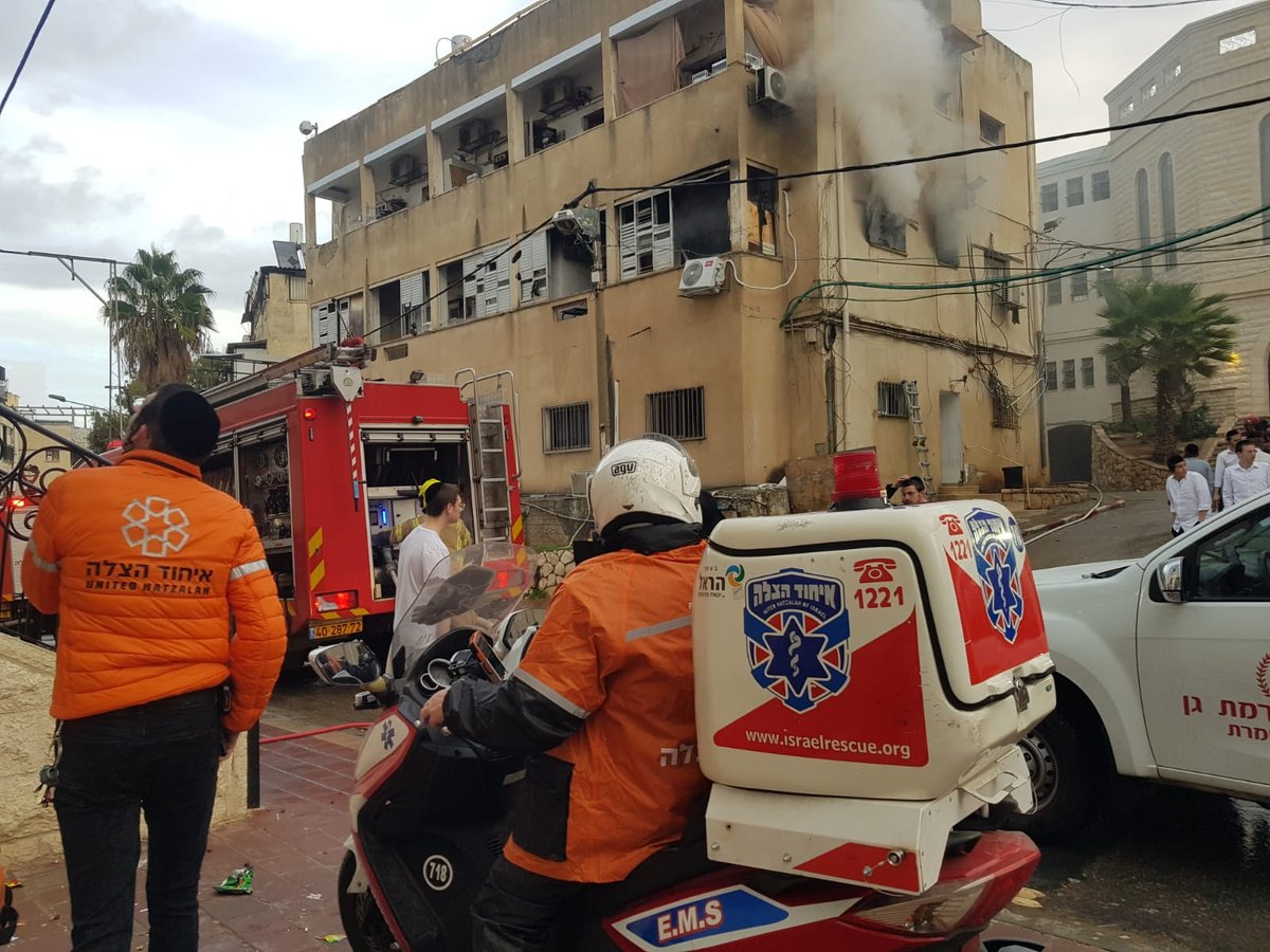 שריפה פרצה בפניימית ישיבת 'סלבודקא'; תיעוד