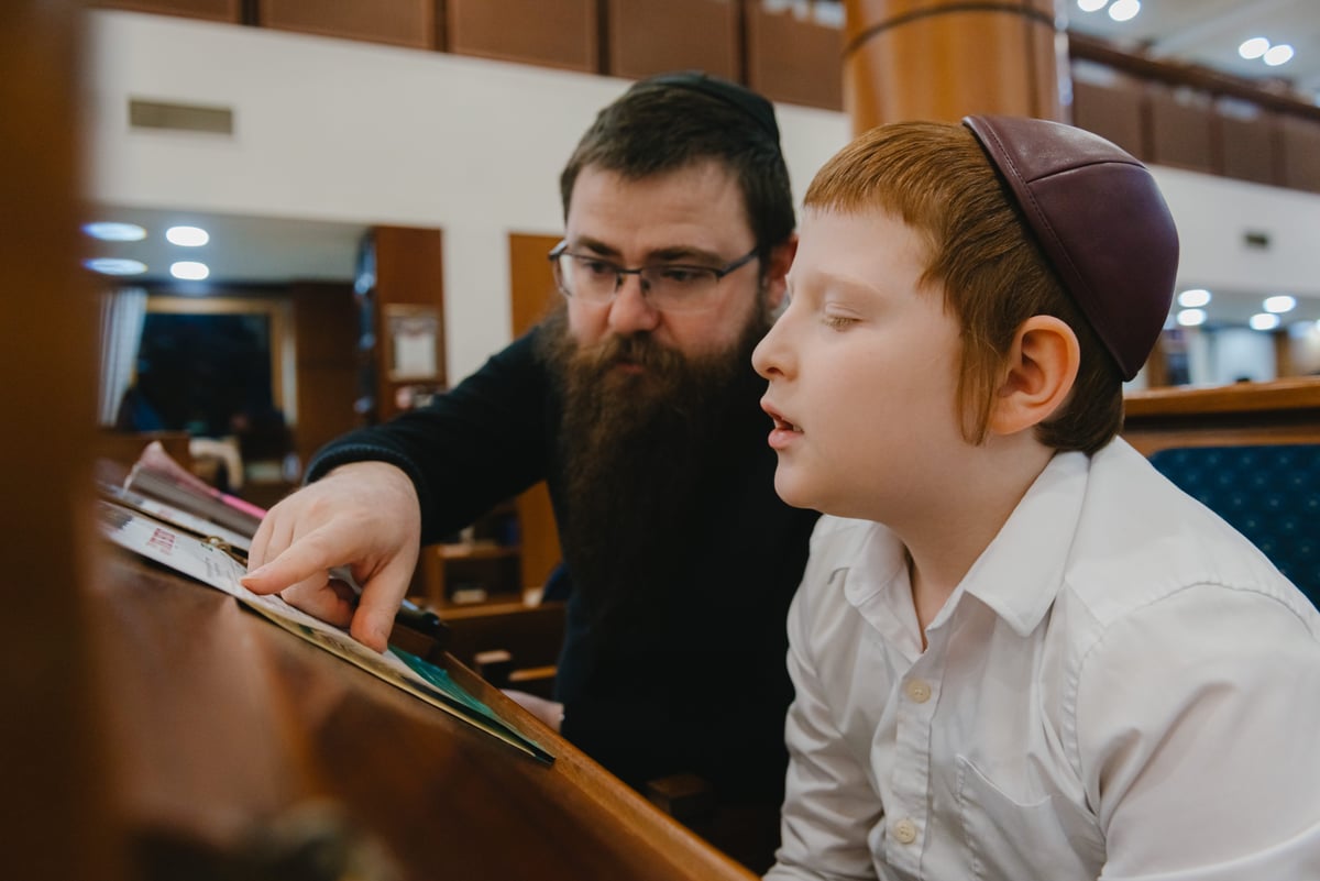 מסיבת חנוכה למשתתפי "אבות ובנים" במוסקבה