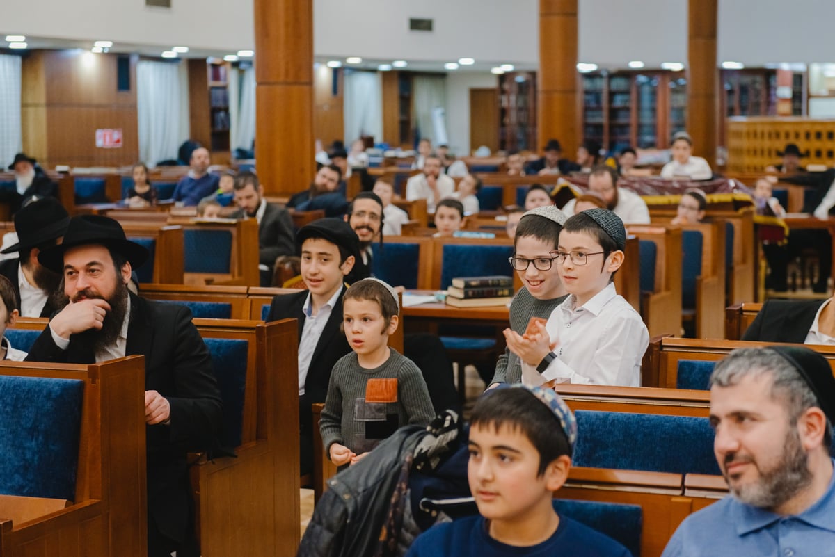 מסיבת חנוכה למשתתפי "אבות ובנים" במוסקבה