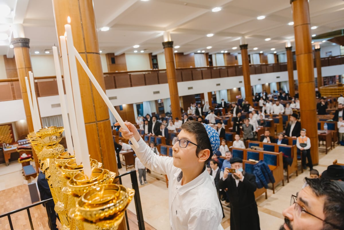 מסיבת חנוכה למשתתפי "אבות ובנים" במוסקבה