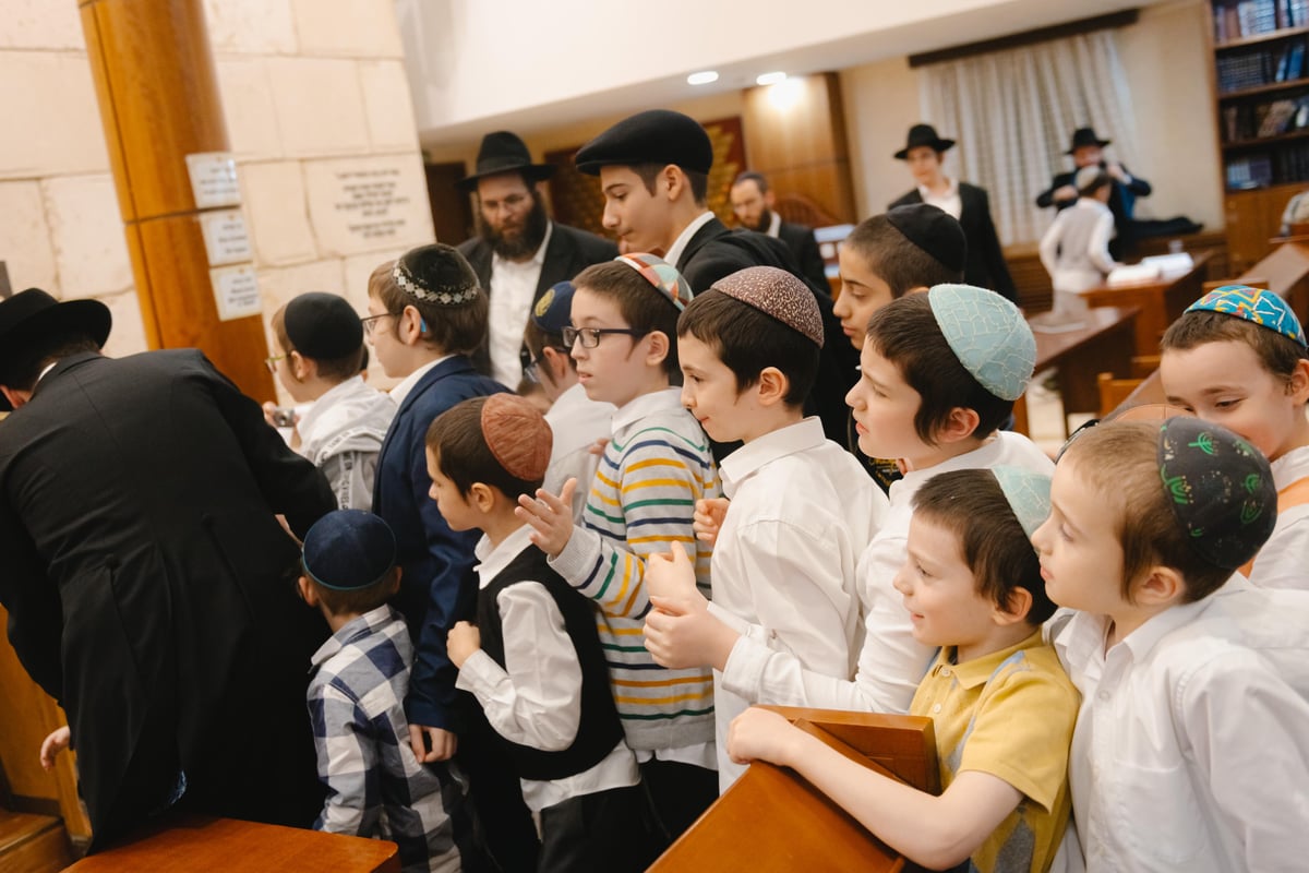 מסיבת חנוכה למשתתפי "אבות ובנים" במוסקבה