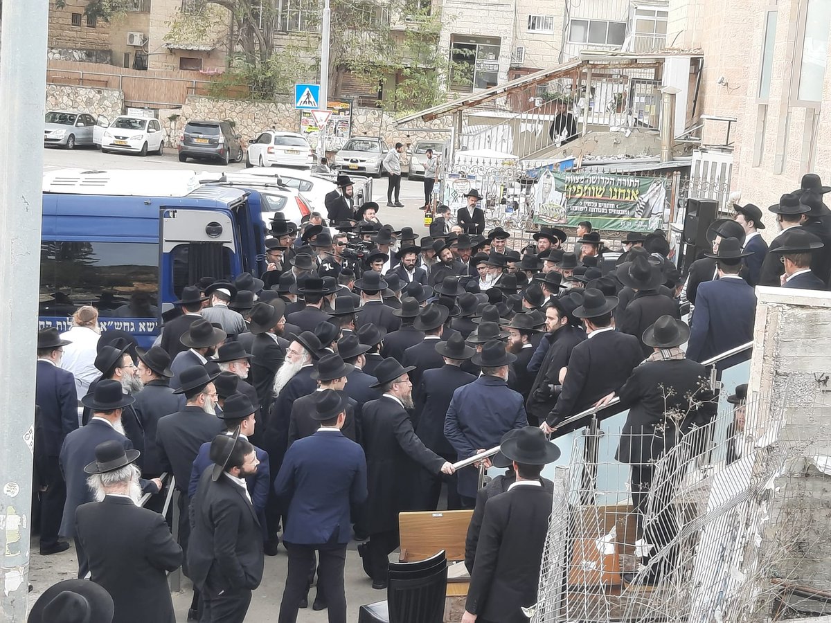 "סוד ההצלחה של אבא – למד כל יום לפני התפילה"