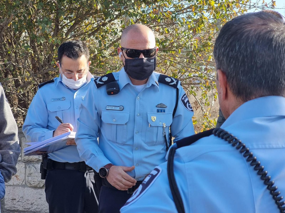 פיגוע דקירה בסמוך לקבר שמעון הצדיק; המחבלת נעצרה