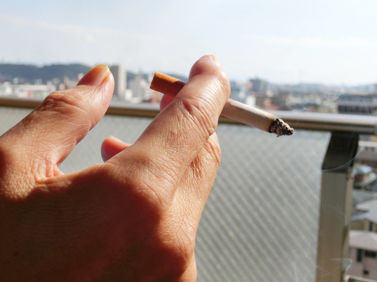 האם אפשר למנוע מהשכן לעשן במרפסת?
