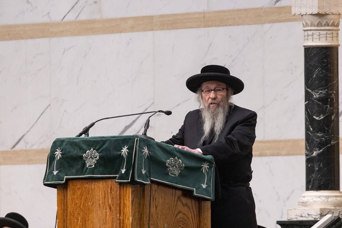 כך קיבלו חסידי סאטמר את 23 התקנות החדשות