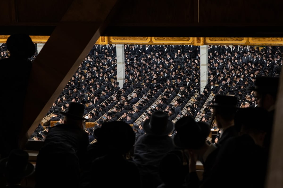 כך קיבלו חסידי סאטמר את 23 התקנות החדשות