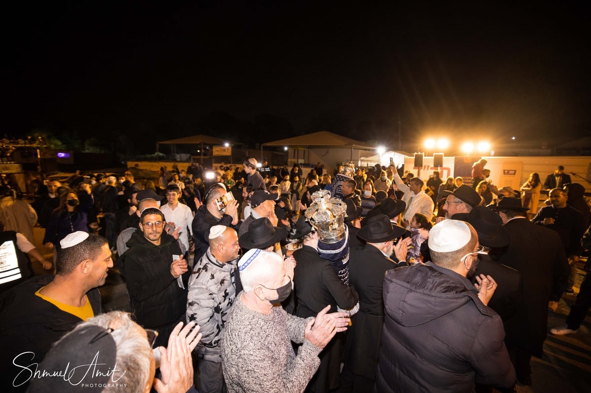 ספר תורה הוכנס לזכרו של הלוחם בראל שמואלי הי"ד