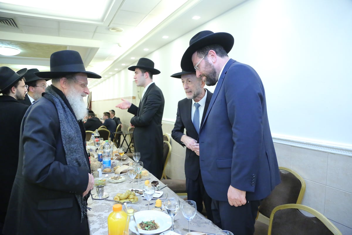 'דגל התורה' חגגה בשבע ברכות לבנו של אליהו ברוכי • צפו