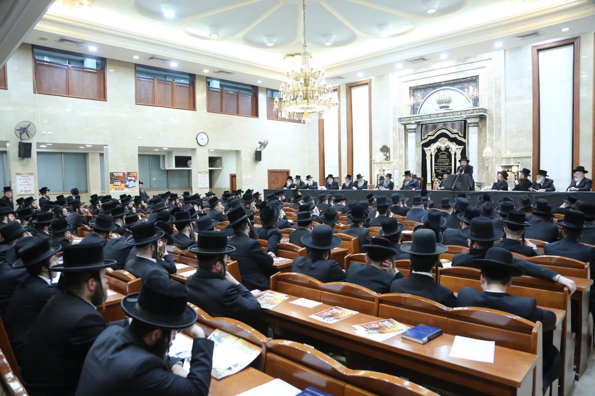 ב'שבט הלוי' ציינו 11 חודשים לפטירת הגאב"ד