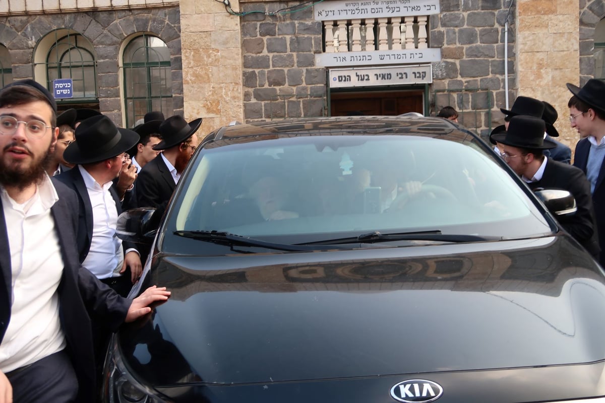 תיעוד: הנופש של הגר"מ שטרנבוך בטבריה