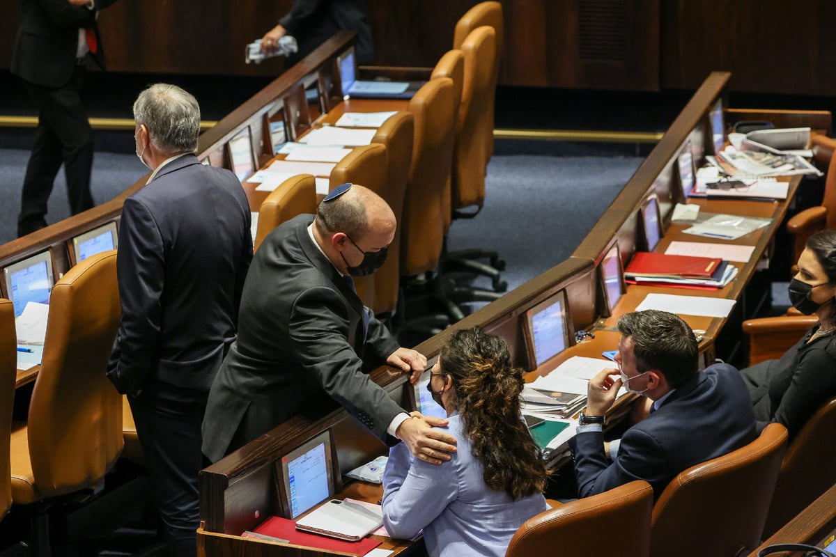 "לך, לך"; ההצבעה על חוק החשמל גררה צעקות ועימותים