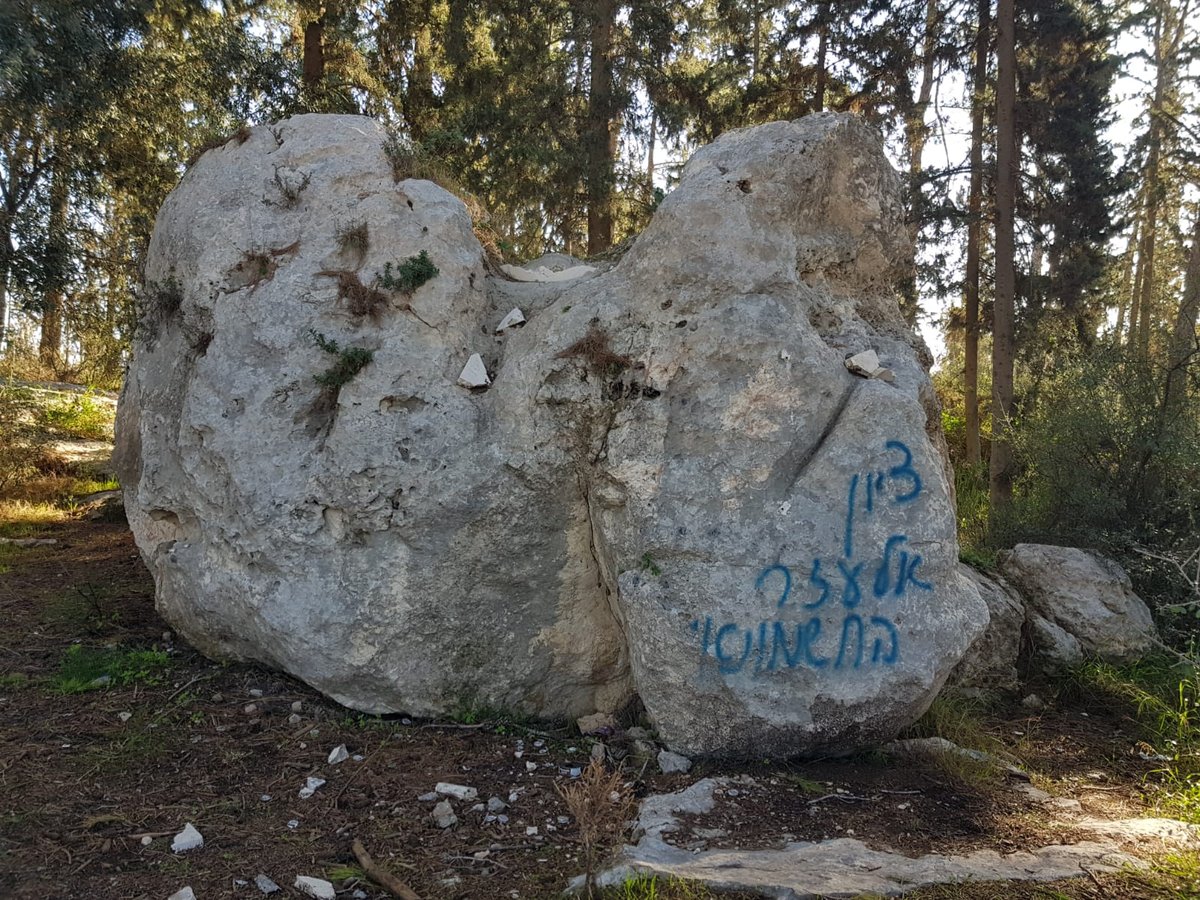 עצב ב'קבר מתתיהו': הגישה לציון - נחסמה