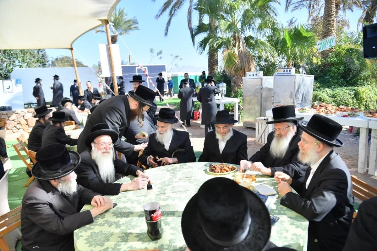 סמוך לאילת: האדמו"ר מויז'ניץ ערך מעמד 'שירת הים'