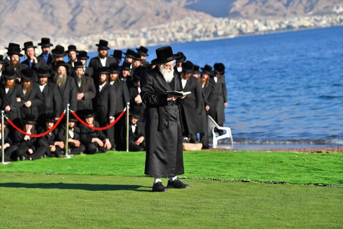 סמוך לאילת: האדמו"ר מויז'ניץ ערך מעמד 'שירת הים'