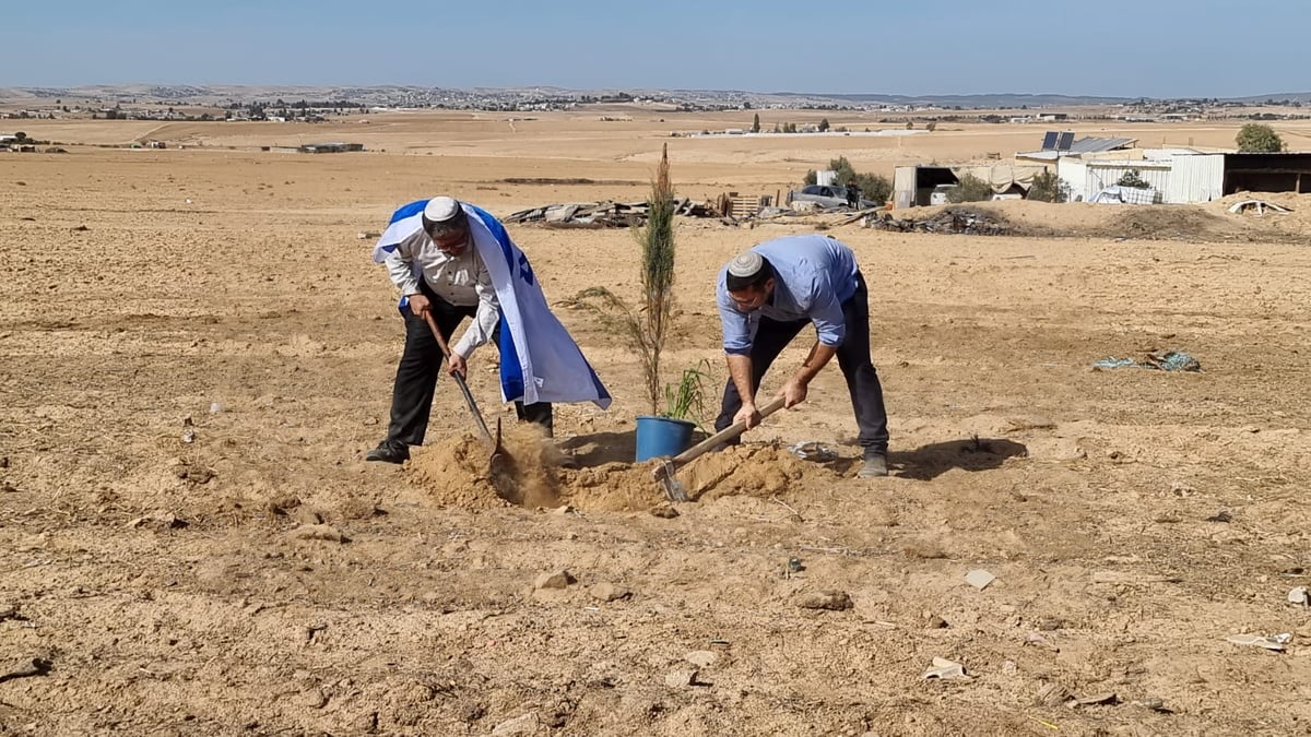 "ארץ ישראל שלנו, אנחנו בעלי הבית"