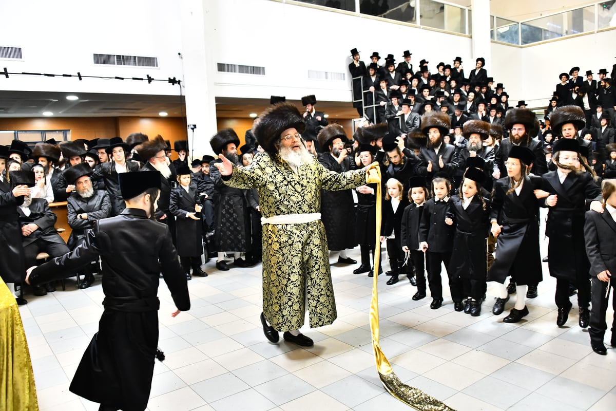 חתונת נכדת הרבי זצ"ל עם נינו של הנגיד • תיעוד