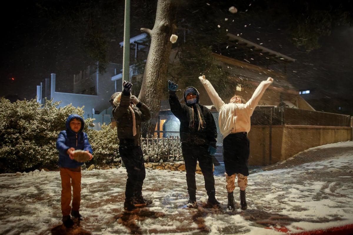 שלג ומחסומים: לילה לבן בעיר צפת • תיעוד