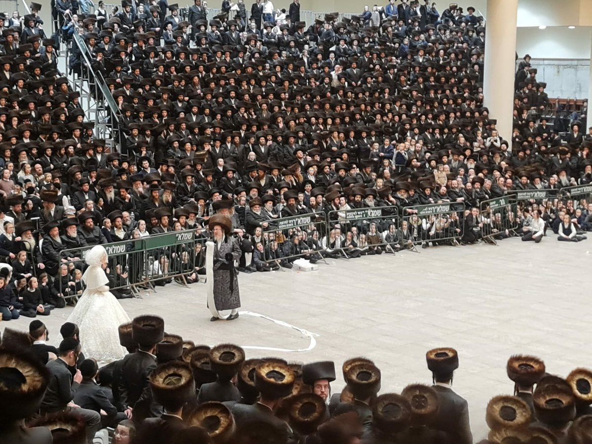 שמחת החתונה בחצרות ויז'ניץ - ביאלה ב"ב