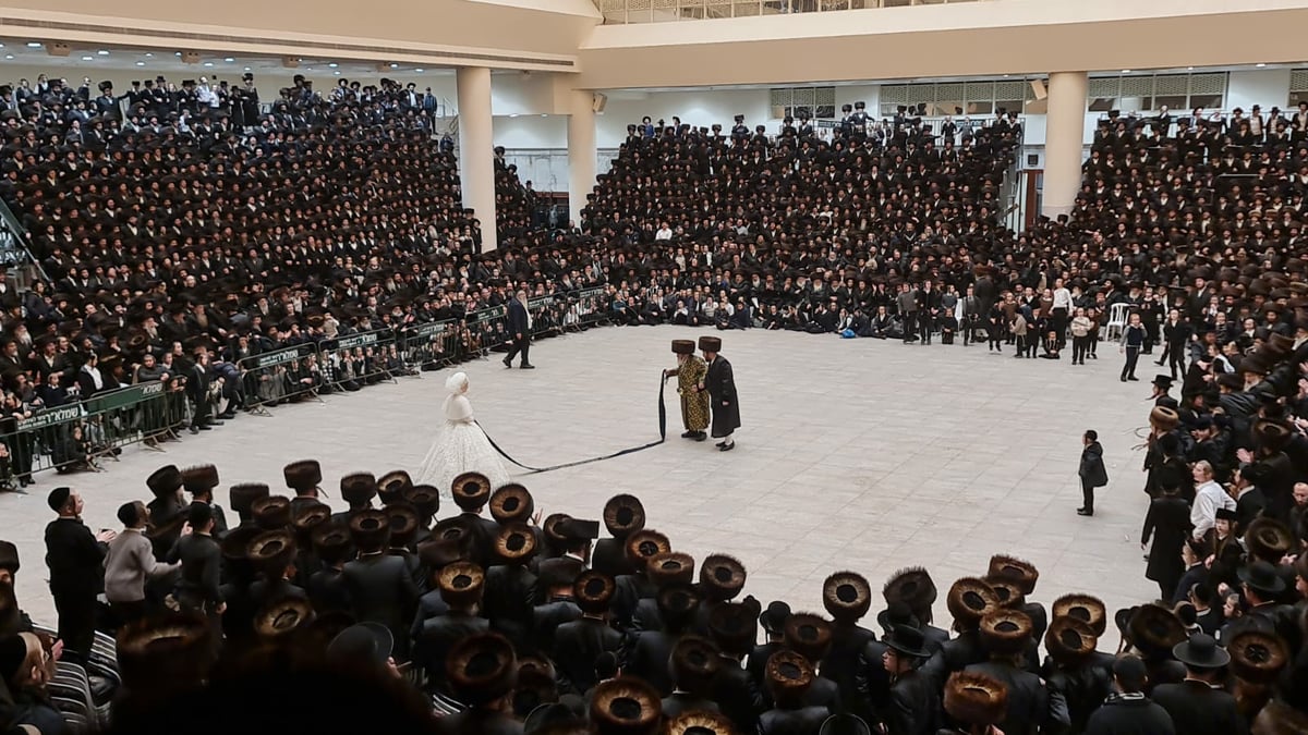 שמחת החתונה בחצרות ויז'ניץ - ביאלה ב"ב