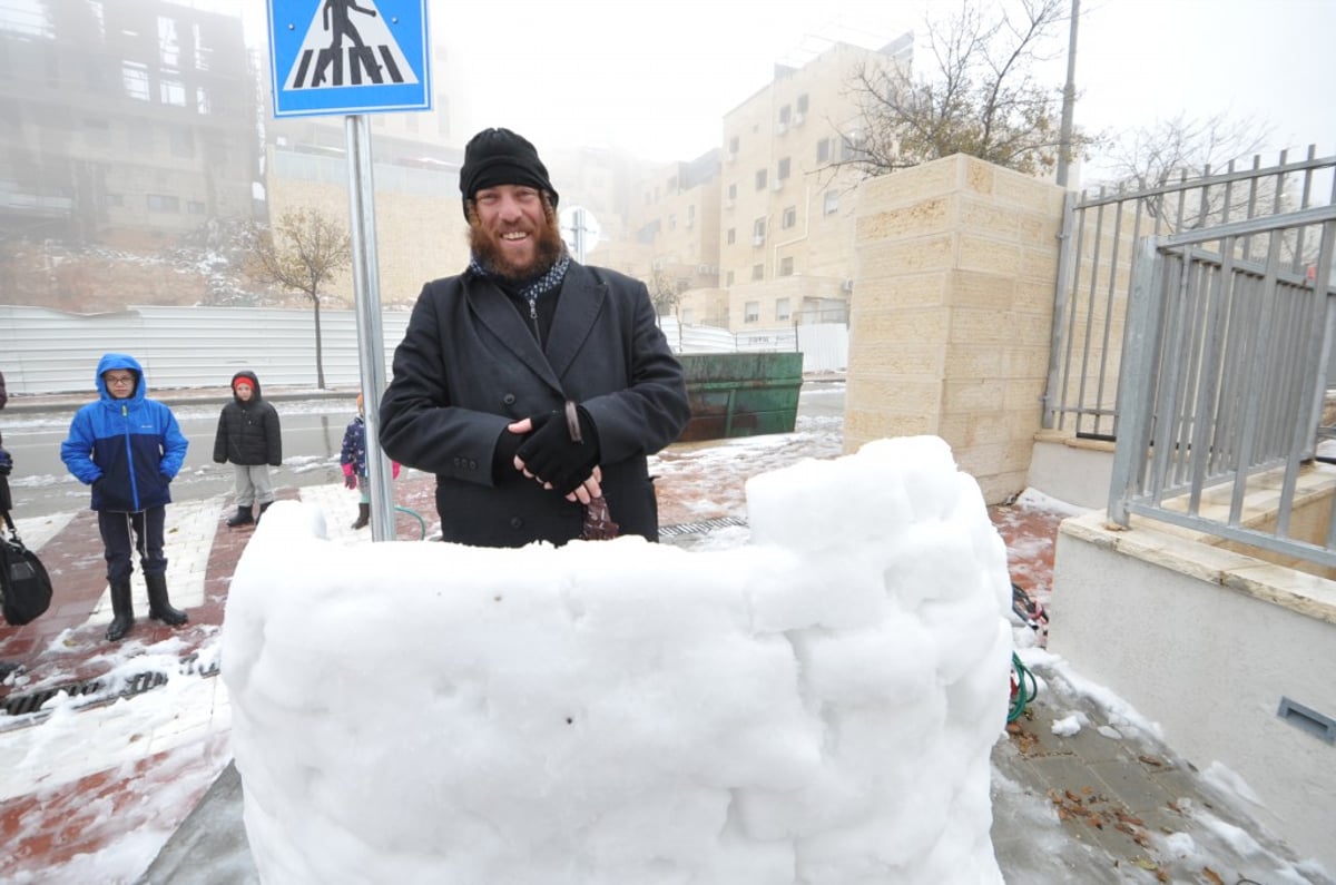 בובות באישון ליל: מראות השלג בביתר עילית