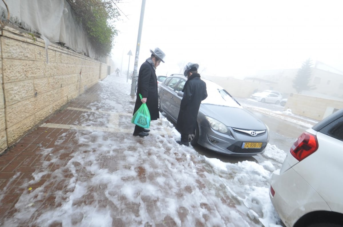 בובות באישון ליל: מראות השלג בביתר עילית