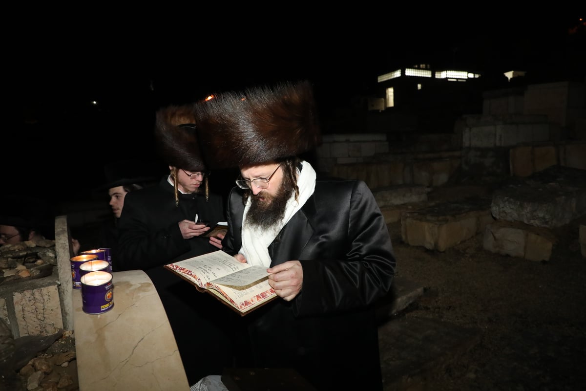 לרגל היארצייט: הרבי מזוטשקא עלה לקבר אביו