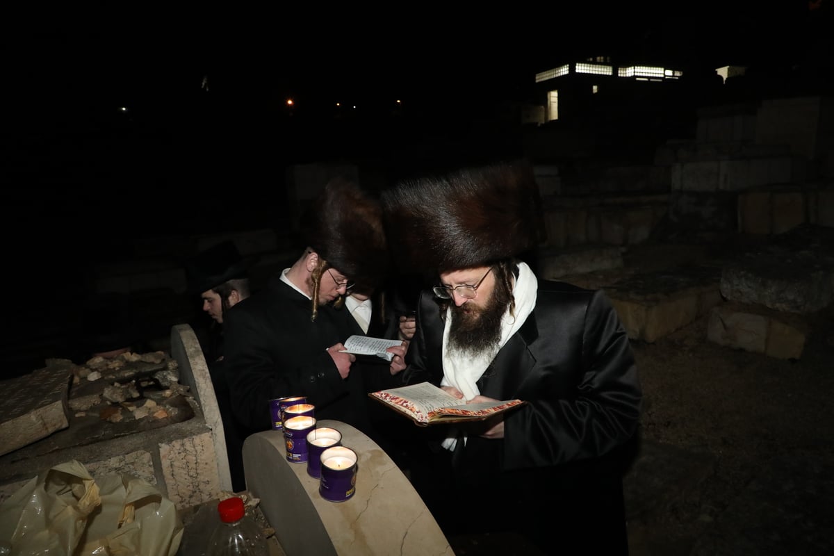 לרגל היארצייט: הרבי מזוטשקא עלה לקבר אביו