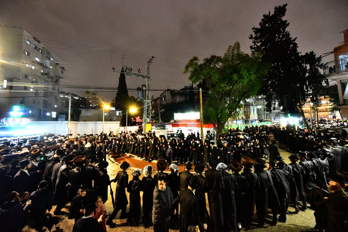 שנה לפטירת גאב"ד 'שבט הלוי': הוכנס ספר תורה