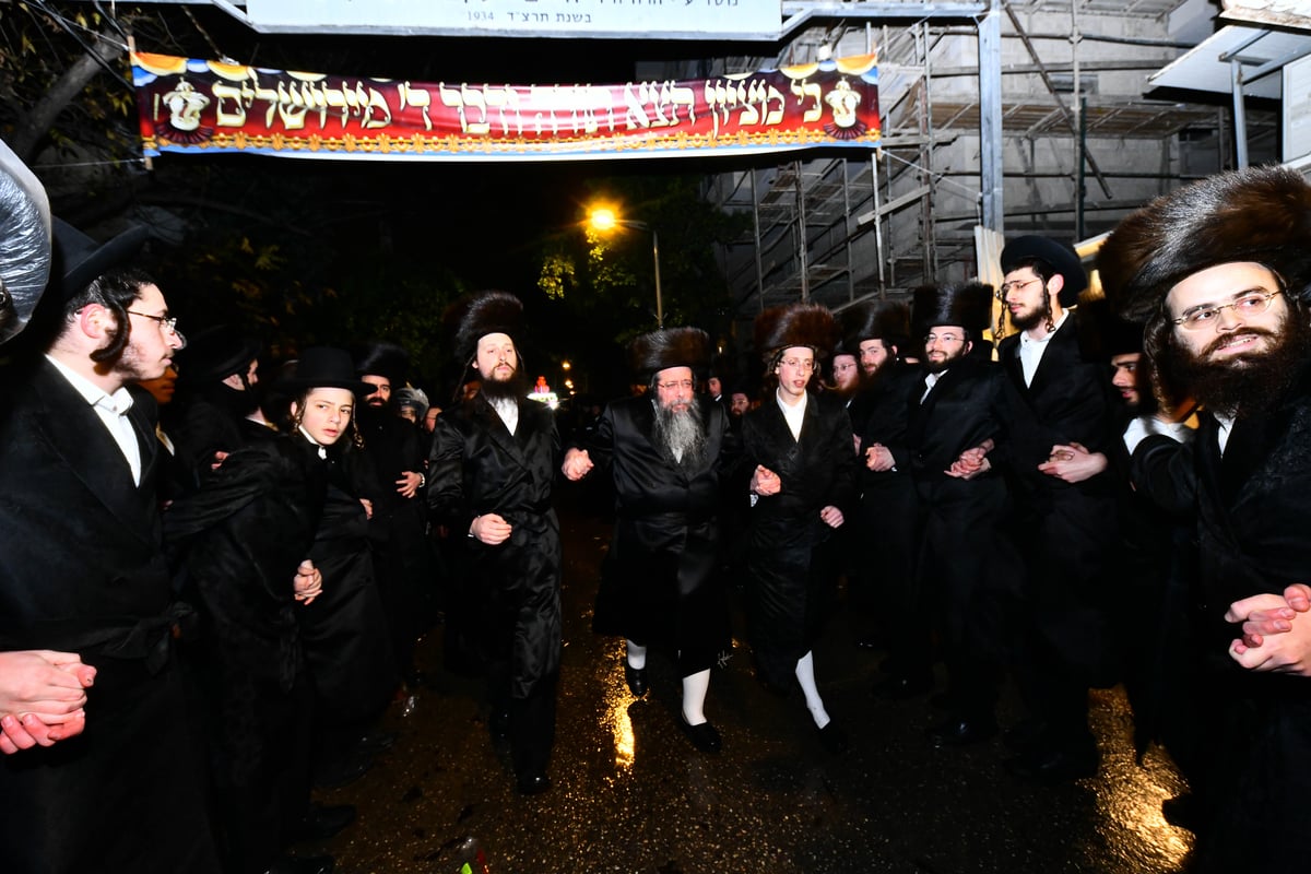 שנה לפטירת גאב"ד 'שבט הלוי': הוכנס ספר תורה