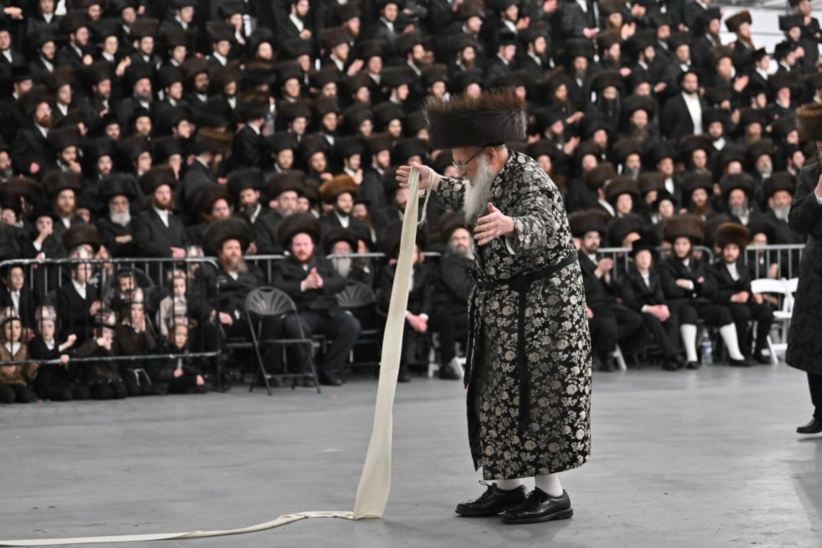 נכדת האדמו"ר מויז'ניץ נישאה בארה"ב • תיעוד