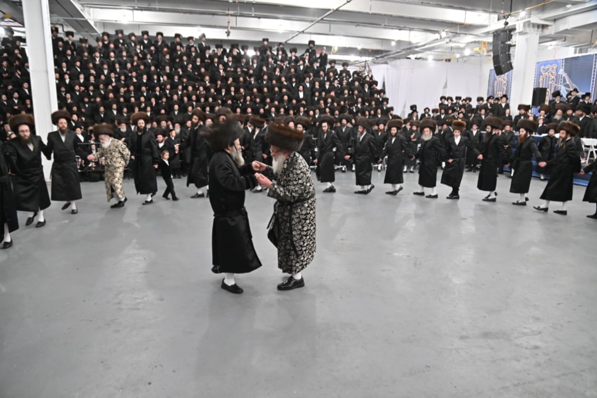 נכדת האדמו"ר מויז'ניץ נישאה בארה"ב • תיעוד