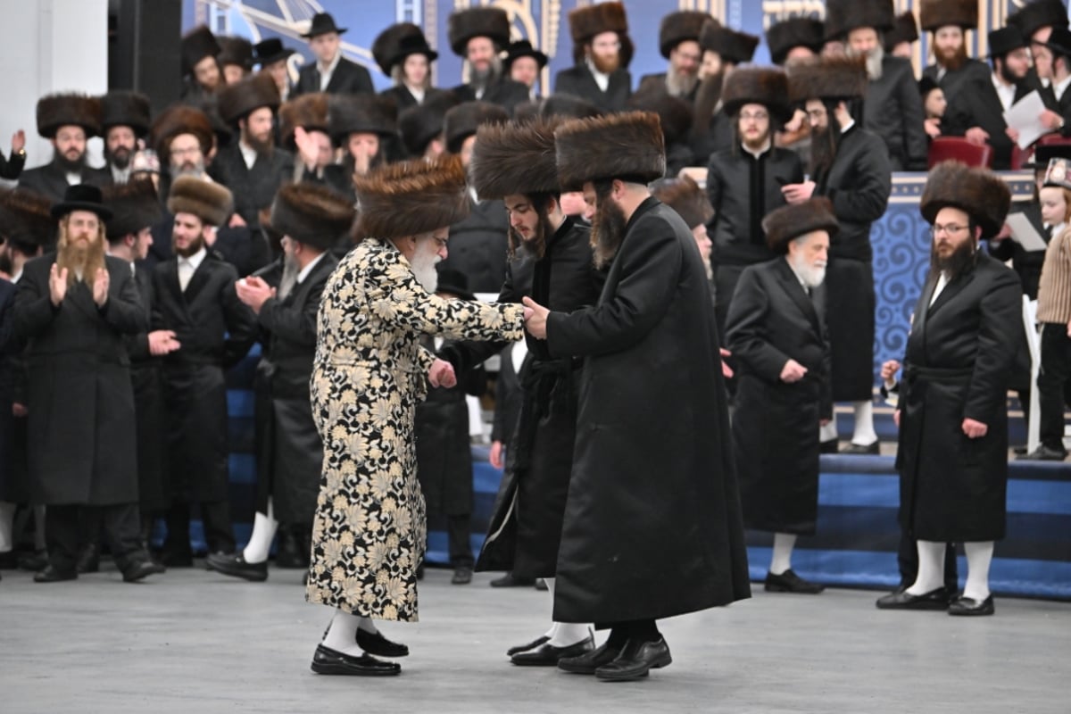 נכדת האדמו"ר מויז'ניץ נישאה בארה"ב • תיעוד