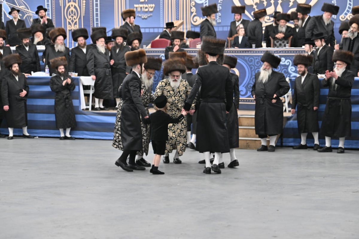 נכדת האדמו"ר מויז'ניץ נישאה בארה"ב • תיעוד