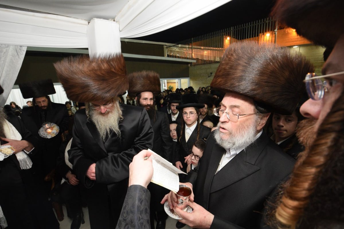 תיעוד: חתונה לנכד האדמו"ר מהארנסטייפל