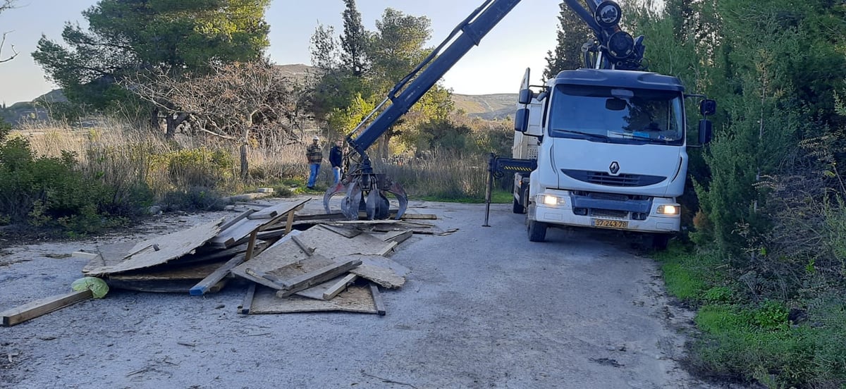 כוחות צבא ומשטרה הרסו מבנים בחומש