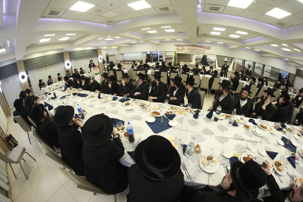 באלכסנדר נעלו את ימי השובבי"ם במעמד מיוחד