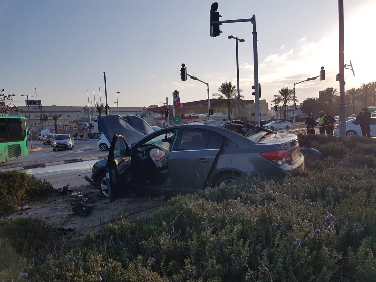 הולך רגל בן 60 נלכד מתחת לרכב - ונהרג