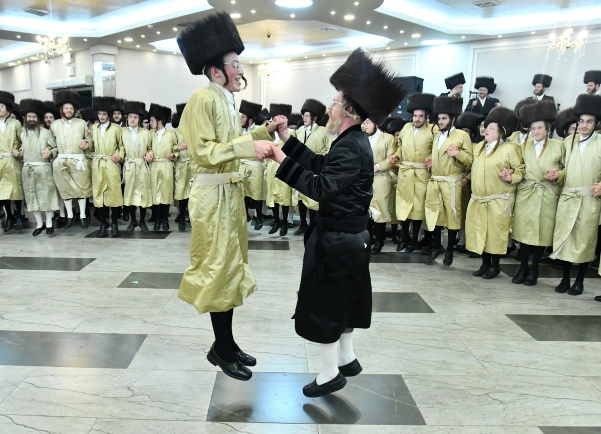 חתונת נכדת הרבי מסאסוב ונינת הרבי מתולדות אברהם יצחק