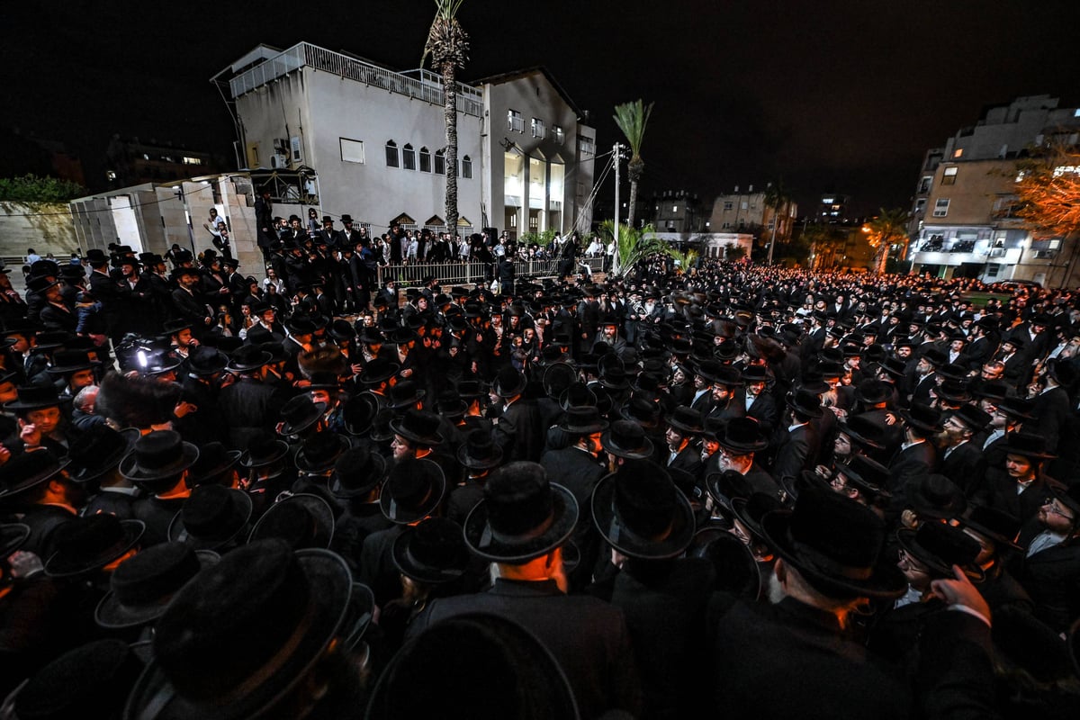 בצאנז בנתניה הכניסו ספר תורה חדש