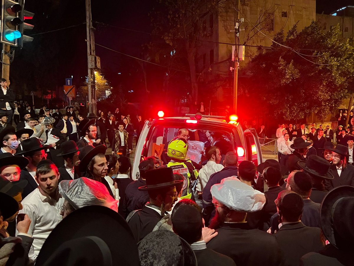 הגאב"ד עזב את העצרת, ומהומות קשות פרצו ברחוב • צפו